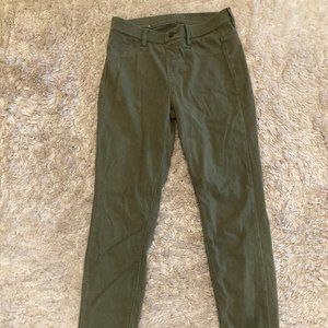 Uniqlo Women's Ultra Stretch Green Legging Pants